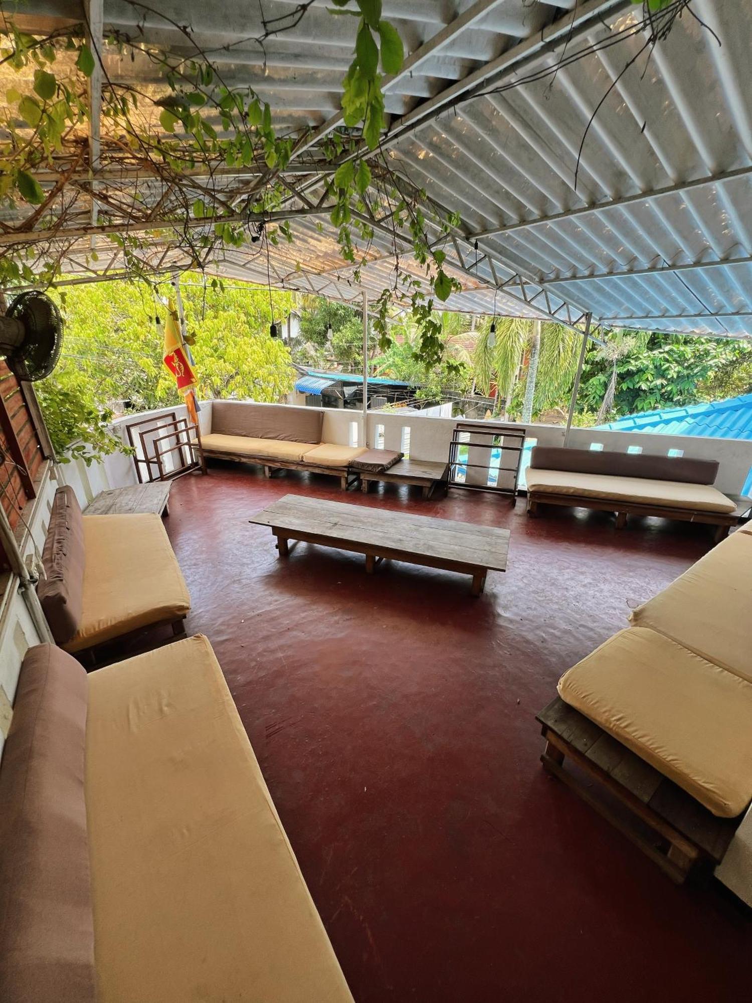 Hari Hari Hostel Weligama Exterior photo